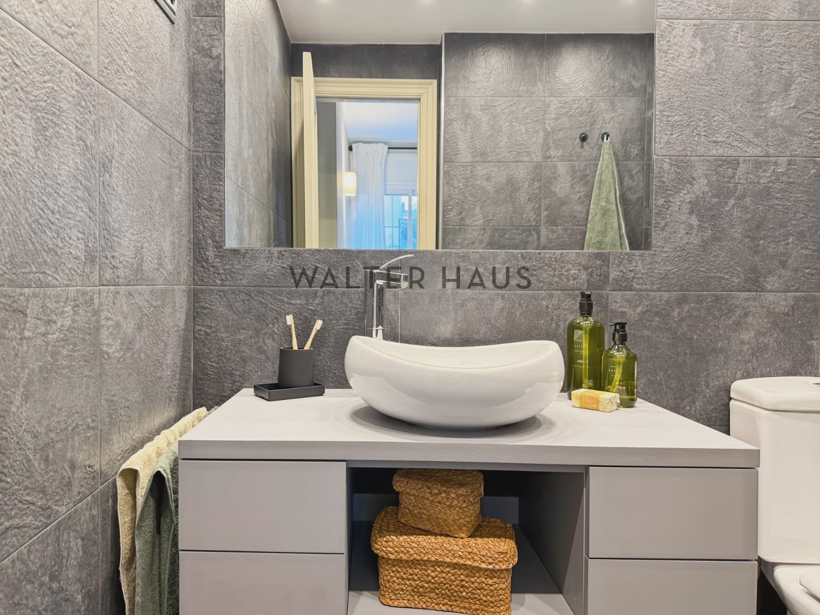 Villa/Maison de 4 chambres à louer à Barcelone ville - 3 400 € (Ref: 9293793)