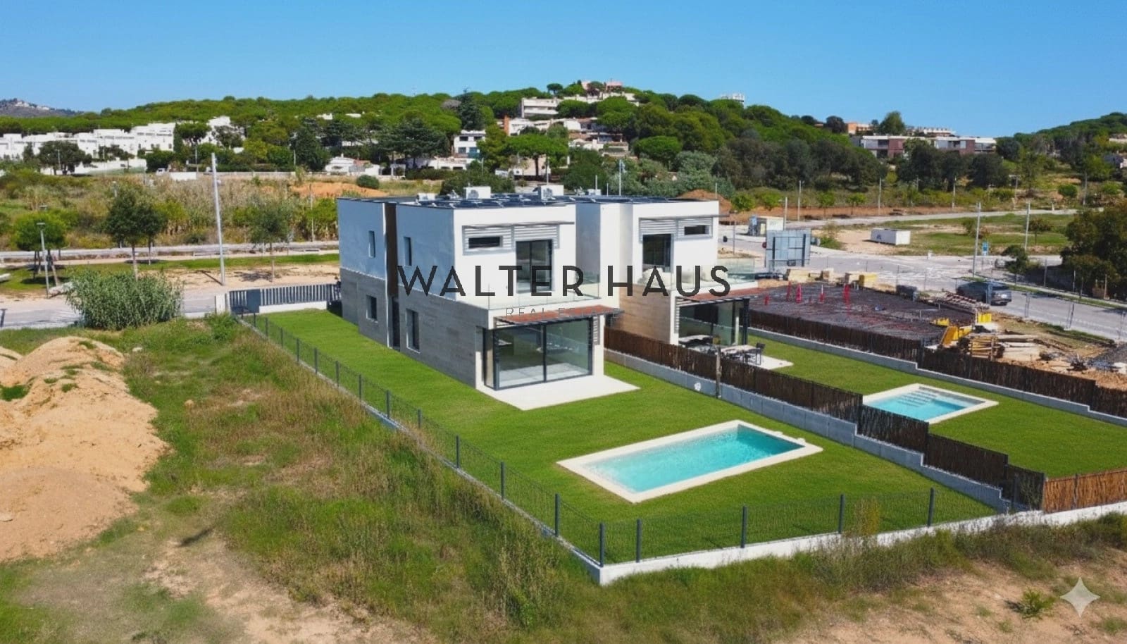 4 soveværelse Villa til salg i S'Agaro med swimmingpool - € 1.350.000 (Ref: 9296417)