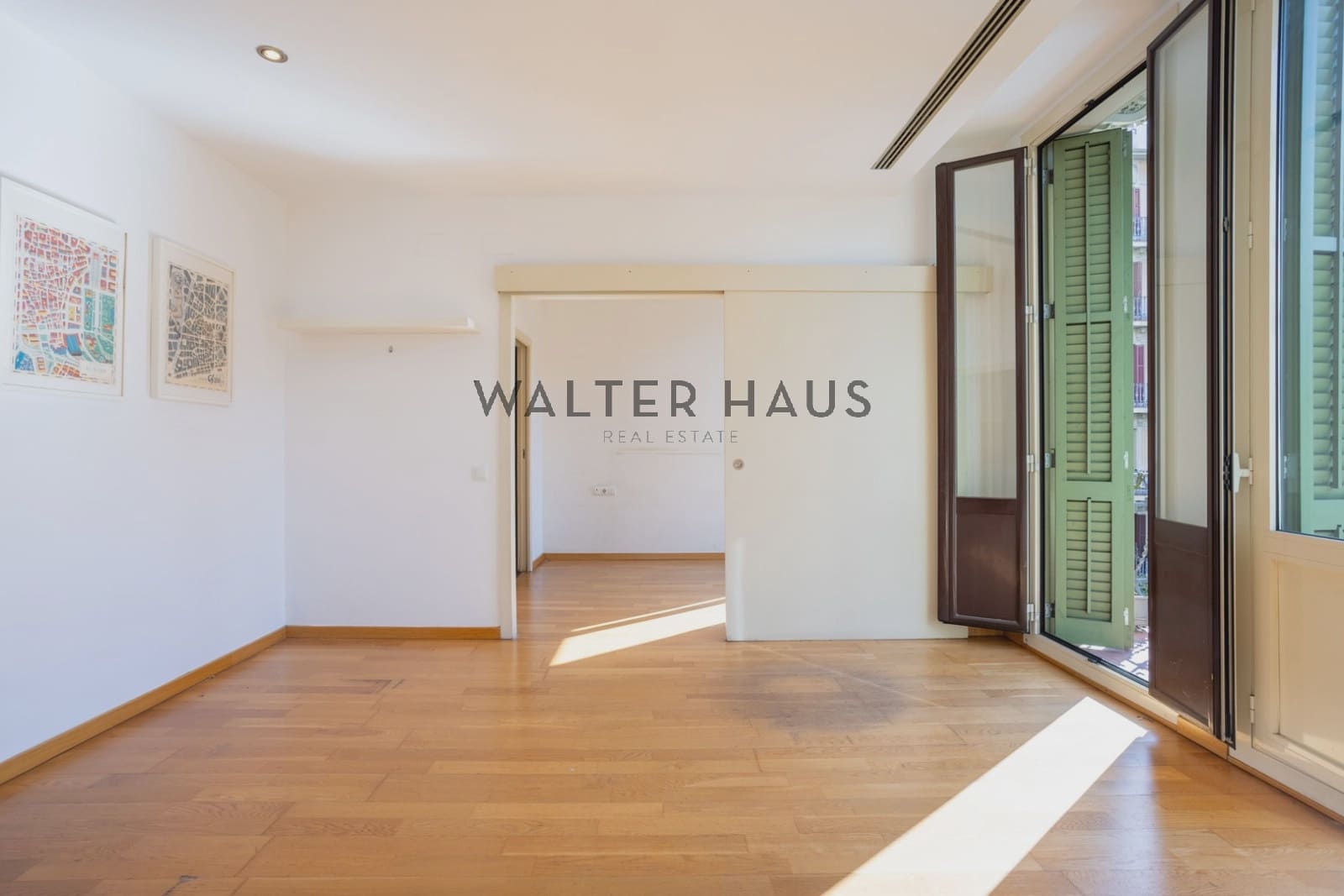 2 bedroom Flat for sale in Barcelona city - € 570,000 (Ref: 9296420)