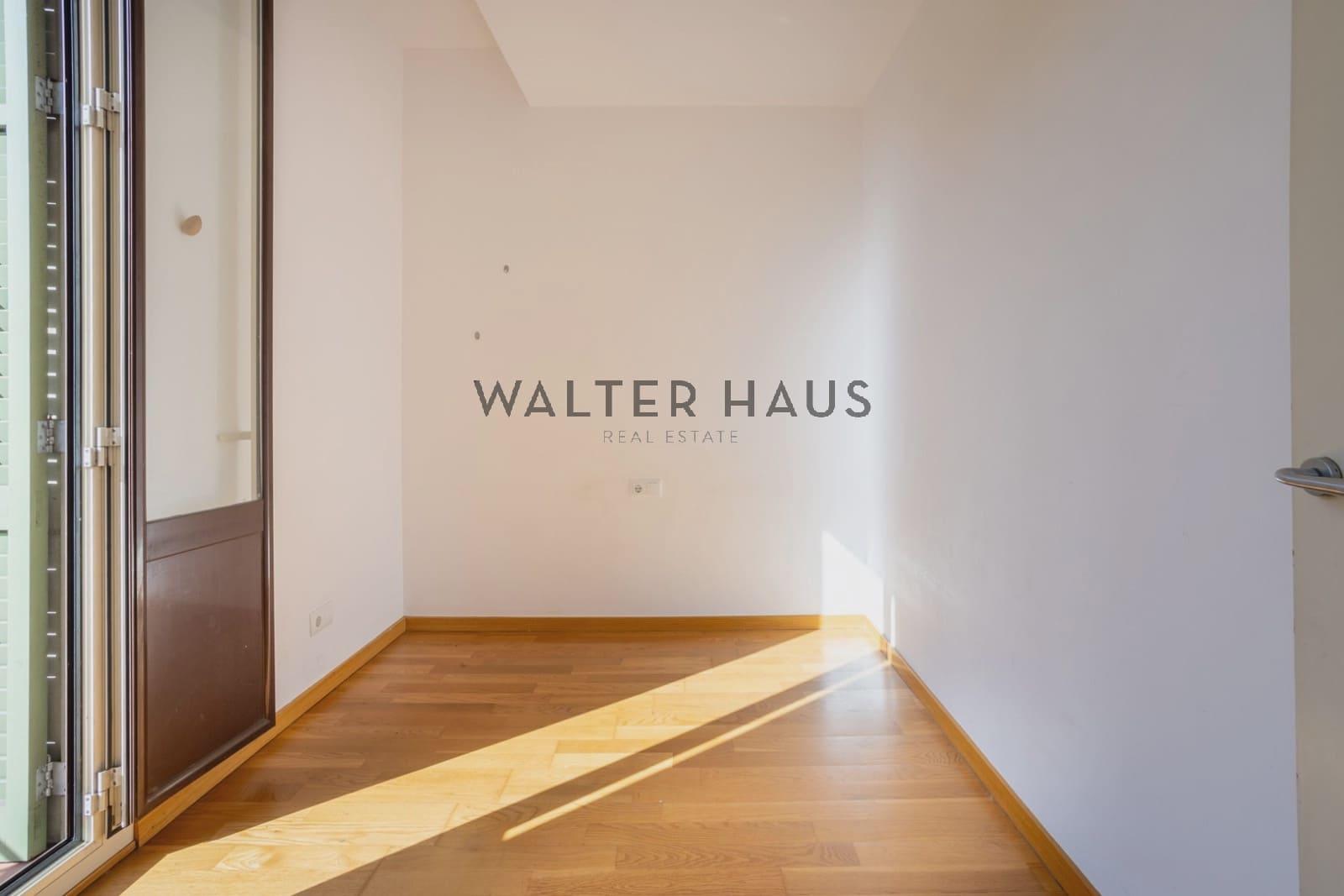 2 bedroom Flat for sale in Barcelona city - € 570,000 (Ref: 9296420)