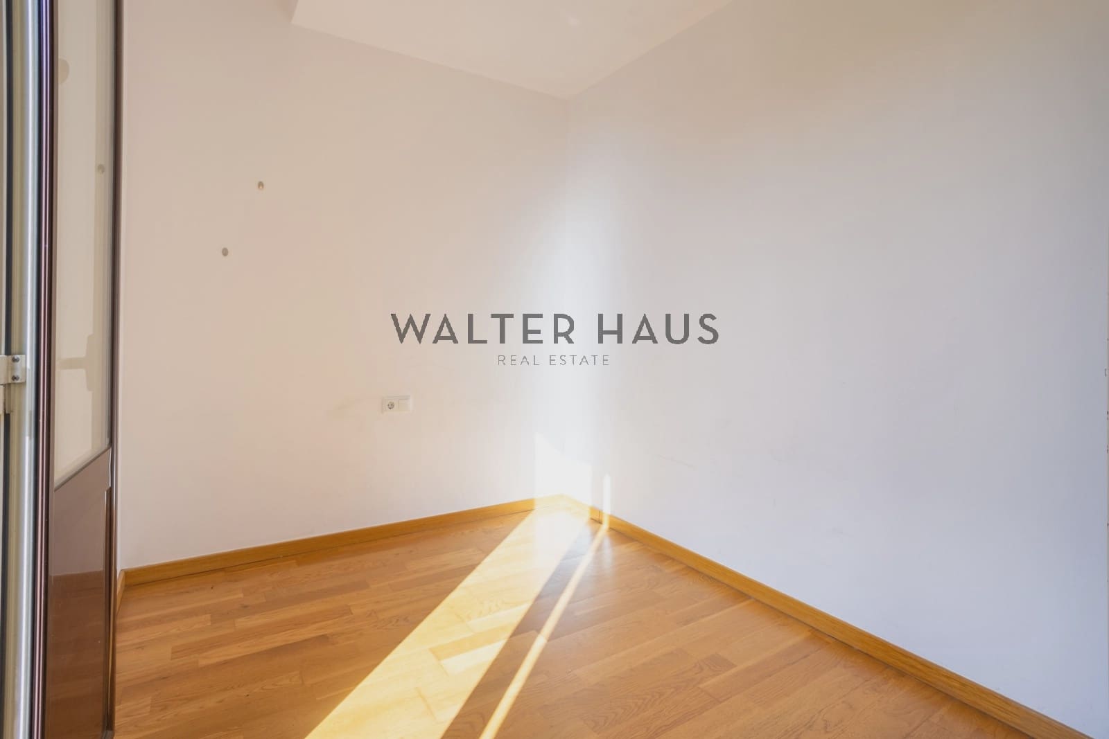 2 bedroom Flat for sale in Barcelona city - € 570,000 (Ref: 9296420)