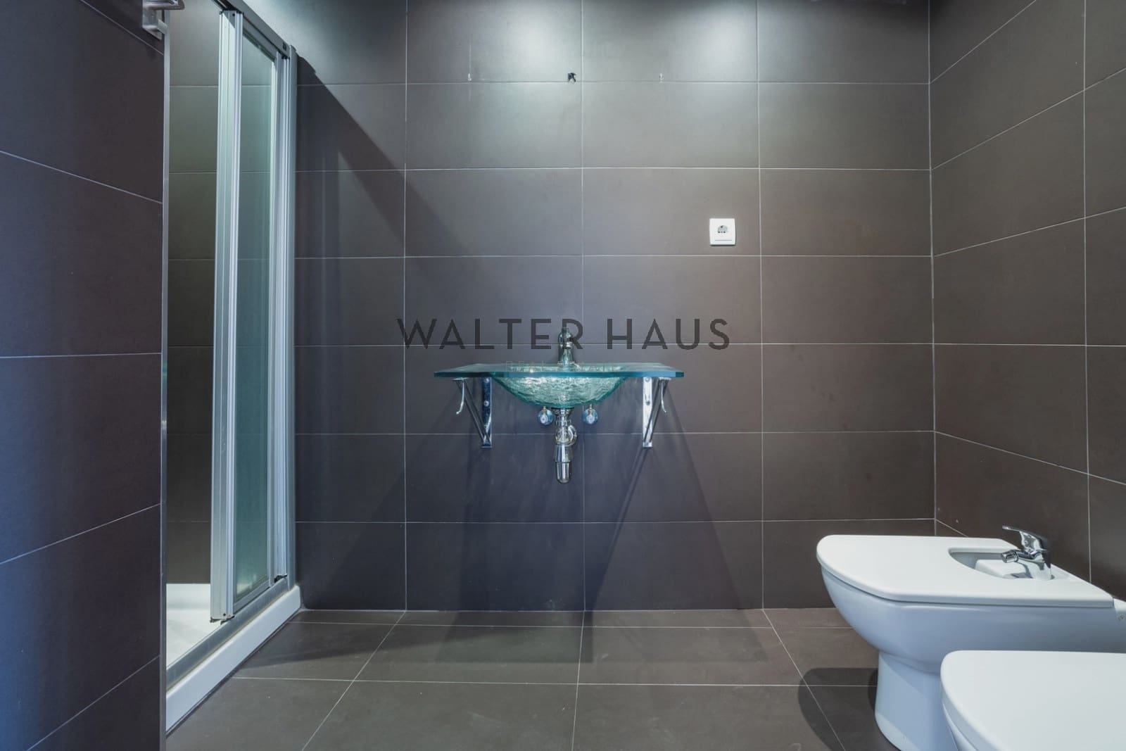 2 bedroom Flat for sale in Barcelona city - € 570,000 (Ref: 9296420)