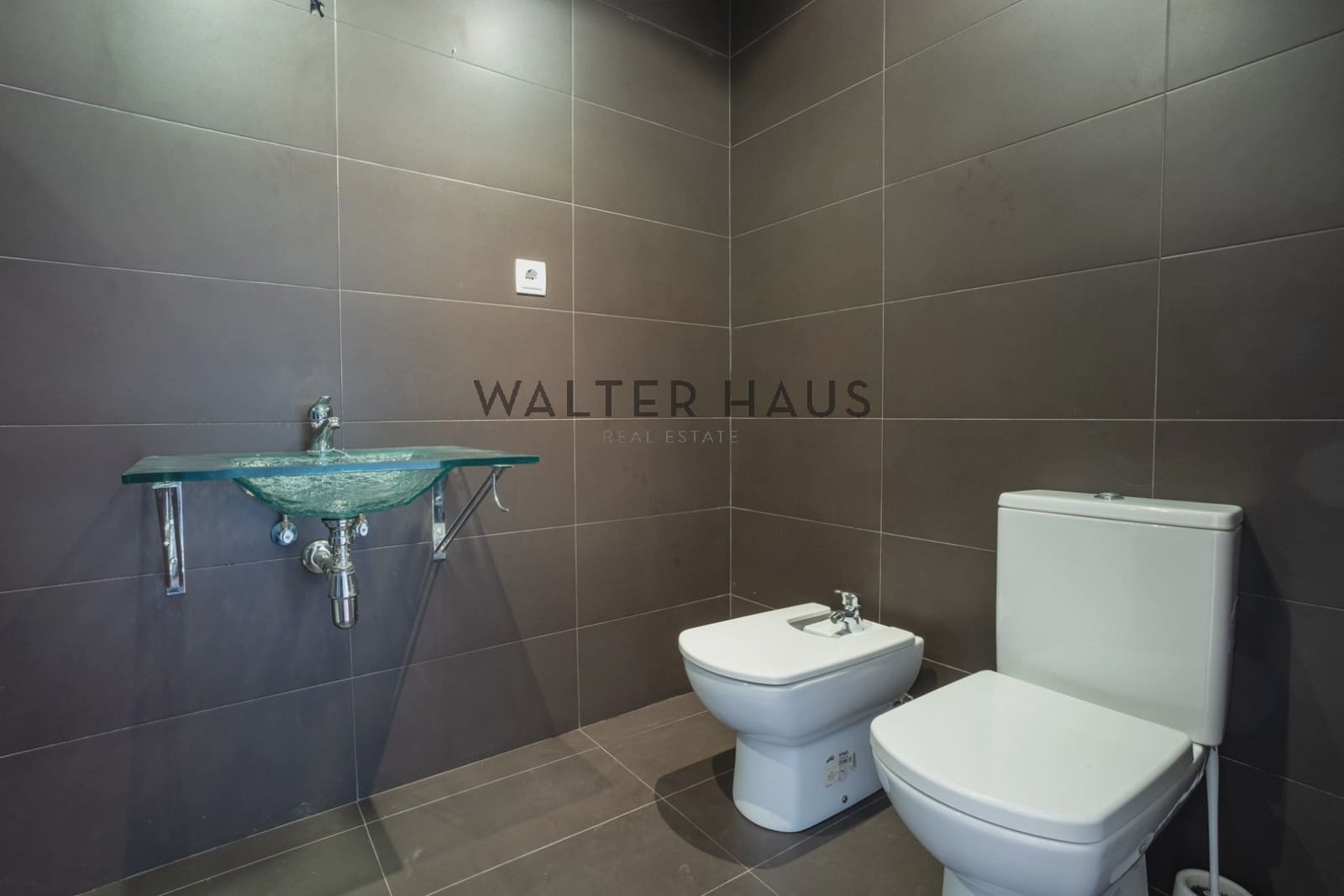 2 bedroom Flat for sale in Barcelona city - € 570,000 (Ref: 9296420)