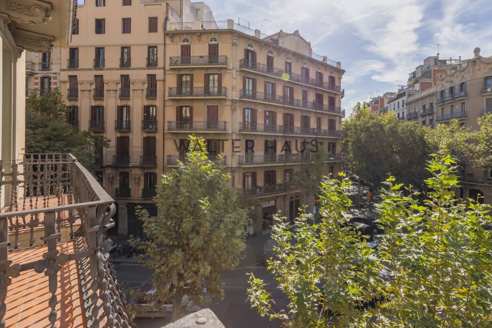 2 bedroom Flat for sale in Barcelona city - € 570,000 (Ref: 9296420)