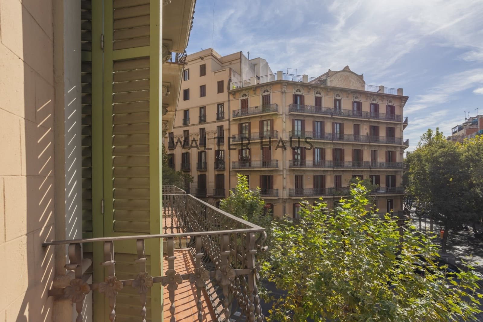 2 bedroom Flat for sale in Barcelona city - € 570,000 (Ref: 9296420)