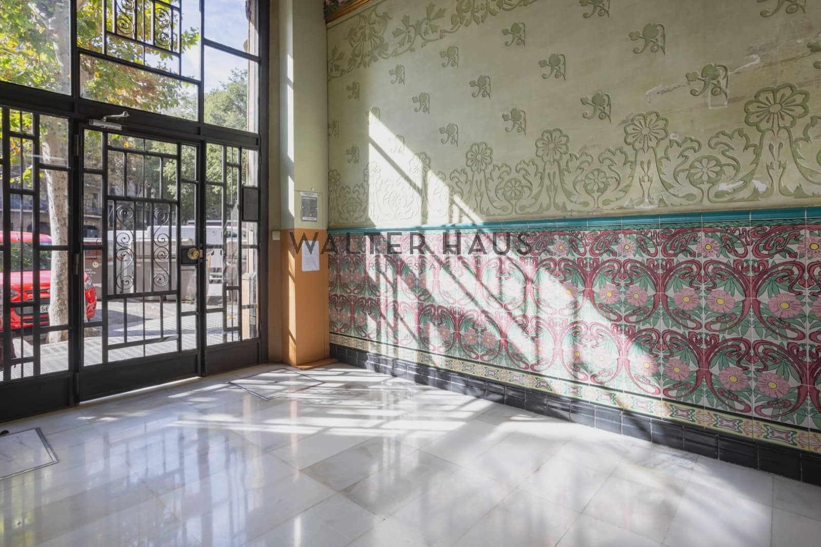 2 bedroom Flat for sale in Barcelona city - € 570,000 (Ref: 9296420)