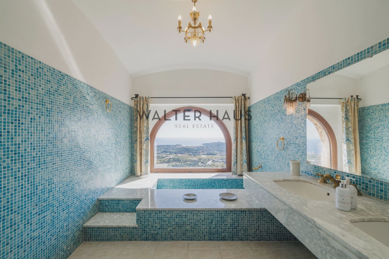 4 bedroom Flat for sale in Platja d'Aro with pool - € 1,295,000 (Ref: 9297945)