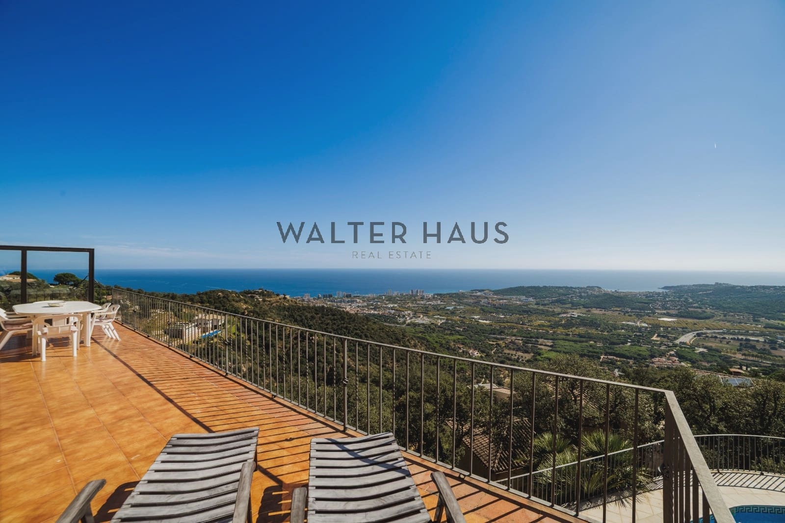 4 bedroom Flat for sale in Platja d'Aro with pool - € 1,295,000 (Ref: 9297945)
