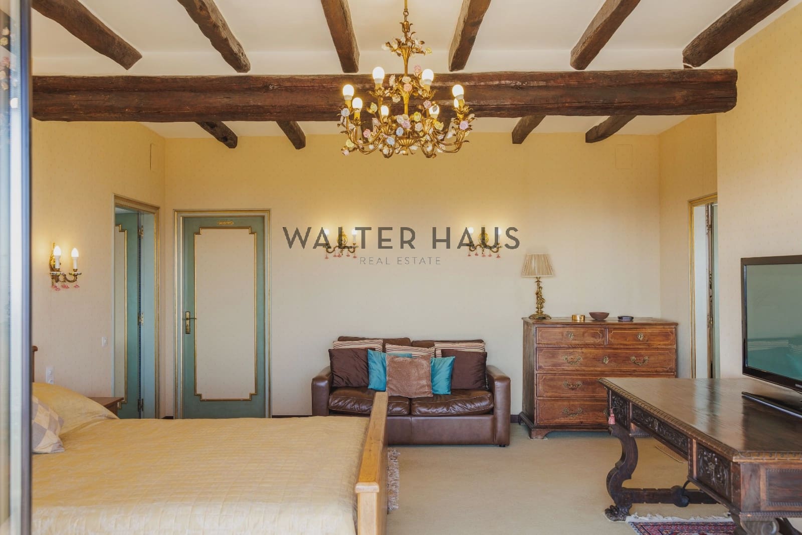 4 bedroom Flat for sale in Platja d'Aro with pool - € 1,295,000 (Ref: 9297945)