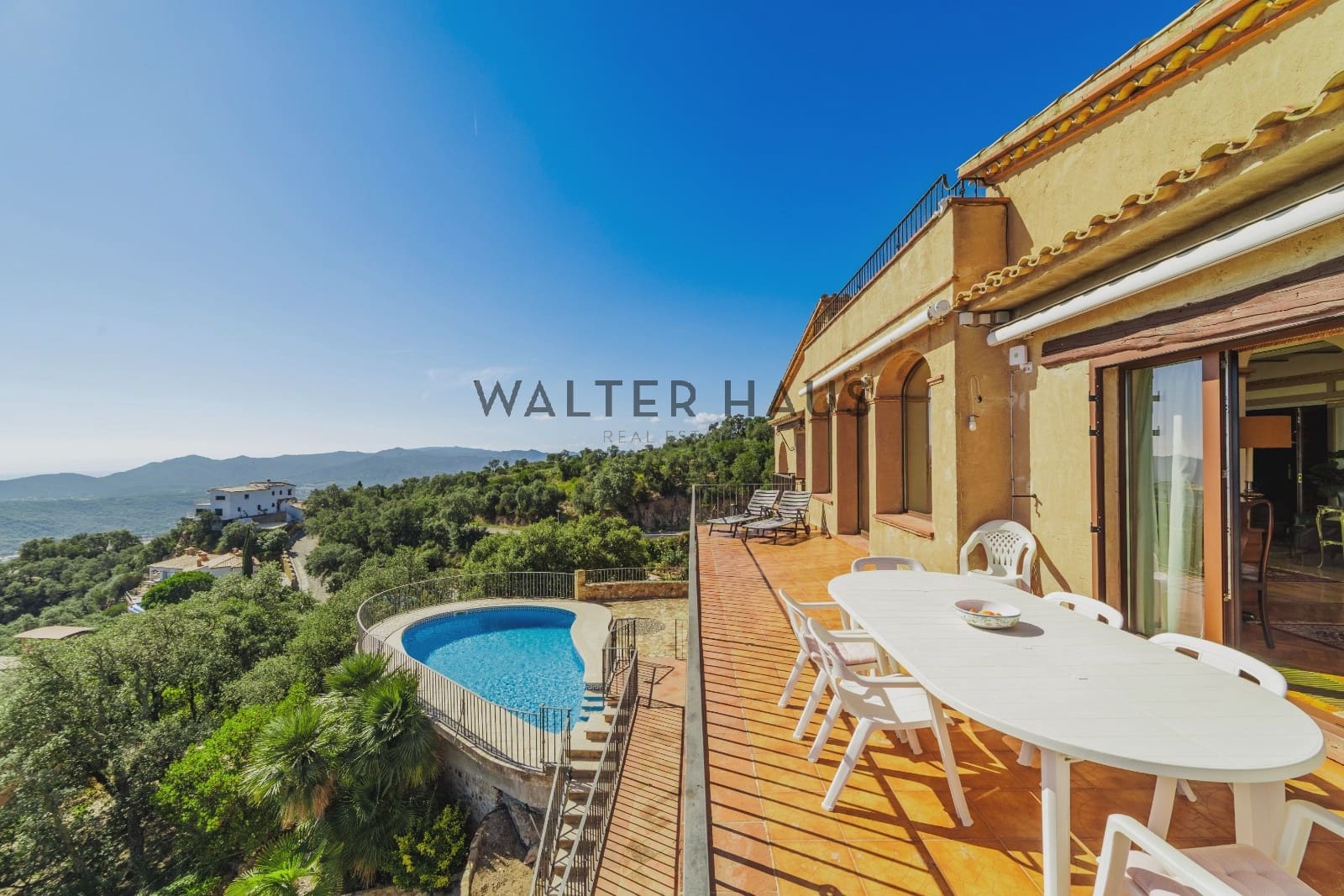 4 bedroom Flat for sale in Platja d'Aro with pool - € 1,295,000 (Ref: 9297945)