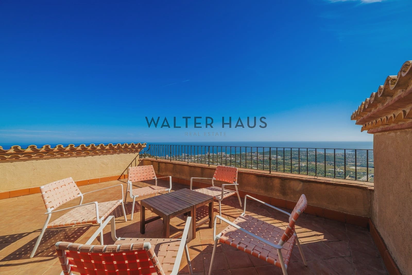 4 bedroom Flat for sale in Platja d'Aro with pool - € 1,295,000 (Ref: 9297945)