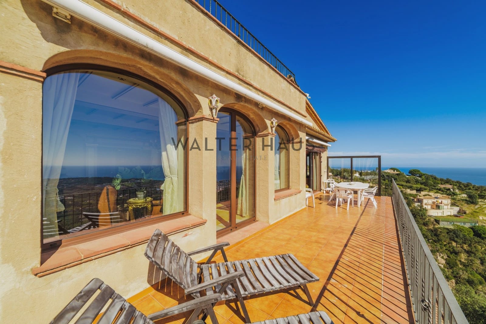 4 bedroom Flat for sale in Platja d'Aro with pool - € 1,295,000 (Ref: 9297945)