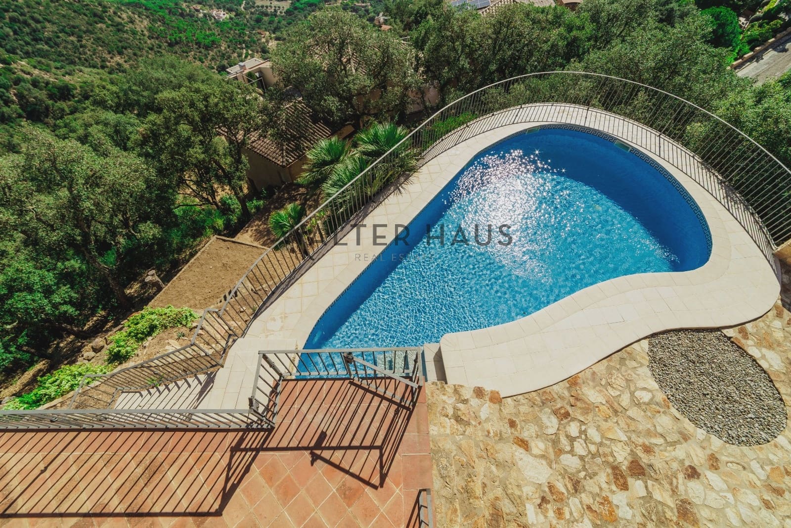 4 bedroom Flat for sale in Platja d'Aro with pool - € 1,295,000 (Ref: 9297945)