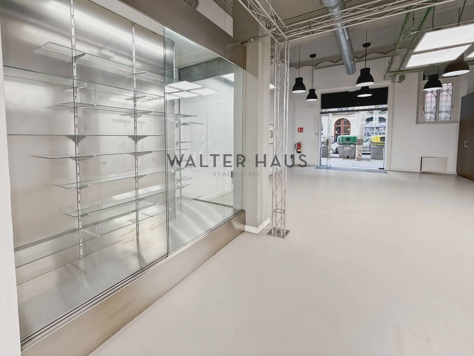 Erhverv til leje i Barcelona by - € 3.800 (Ref: 9301806)