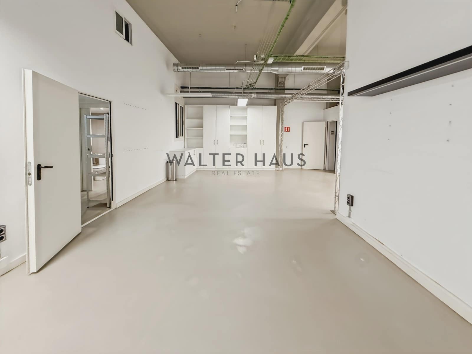 Erhverv til leje i Barcelona by - € 3.800 (Ref: 9301806)