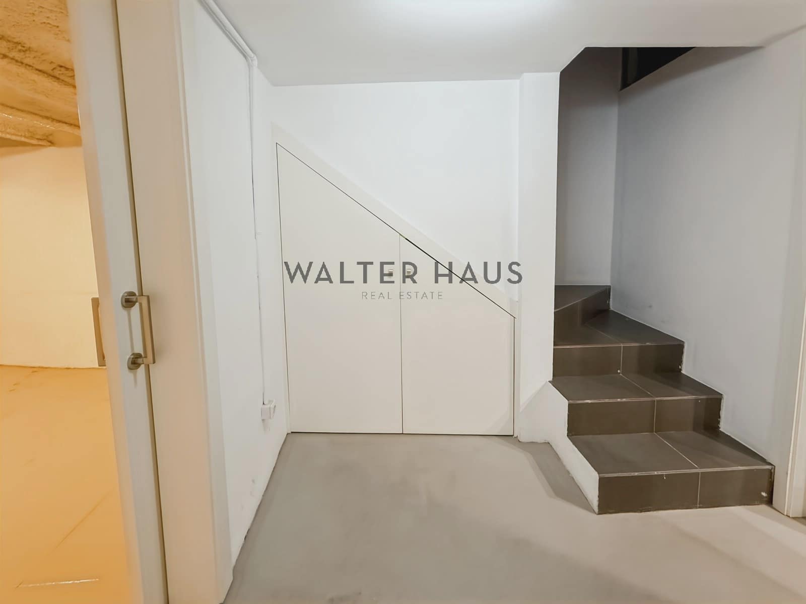 Erhverv til leje i Barcelona by - € 3.800 (Ref: 9301806)