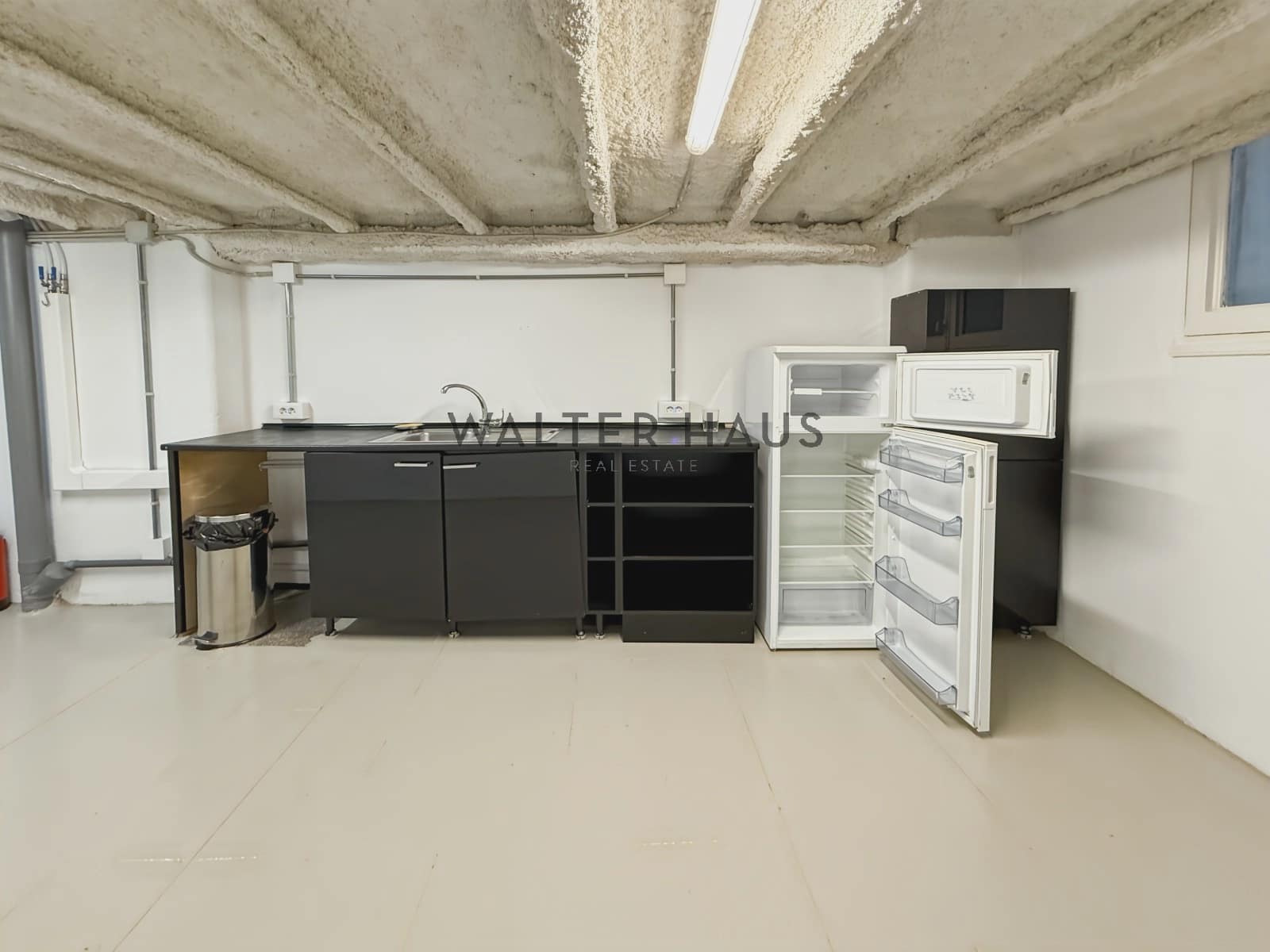 Erhverv til leje i Barcelona by - € 3.800 (Ref: 9301806)