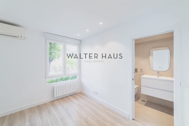 3 bedroom Flat for sale in Nueva España, Madrid city - € 1,130,000 (Ref: 9309213)