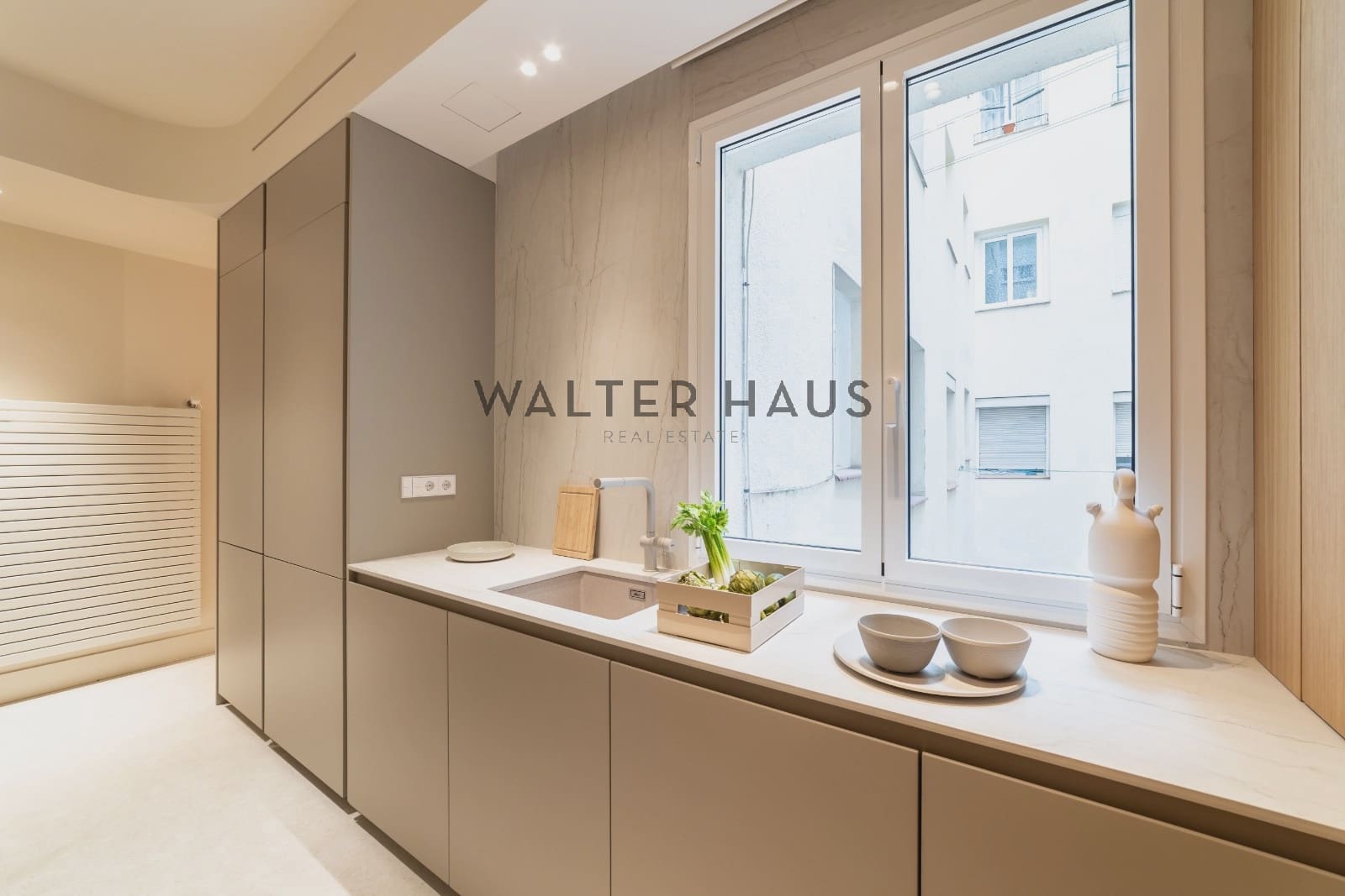 3 bedroom Flat for sale in Madrid city - € 1,430,000 (Ref: 9309377)