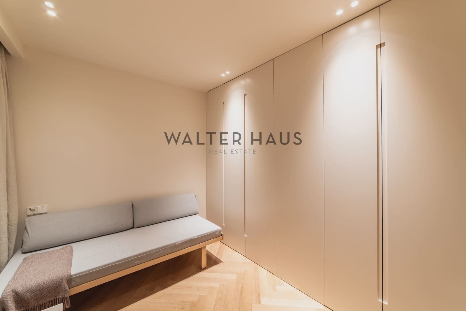 3 bedroom Flat for sale in Madrid city - € 1,430,000 (Ref: 9309377)