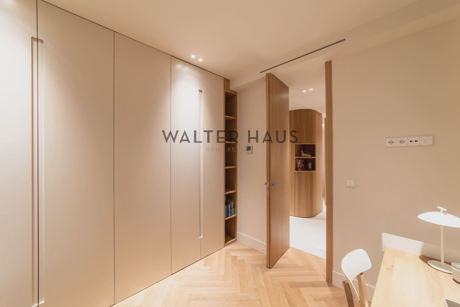 3 bedroom Flat for sale in Madrid city - € 1,430,000 (Ref: 9309377)