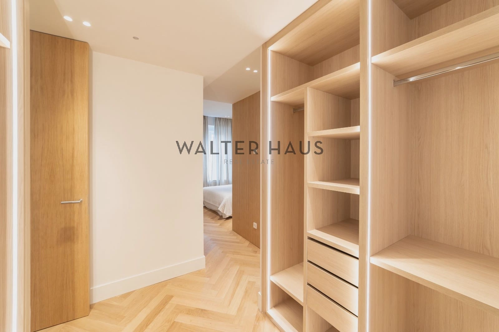 3 bedroom Flat for sale in Madrid city - € 1,430,000 (Ref: 9309377)