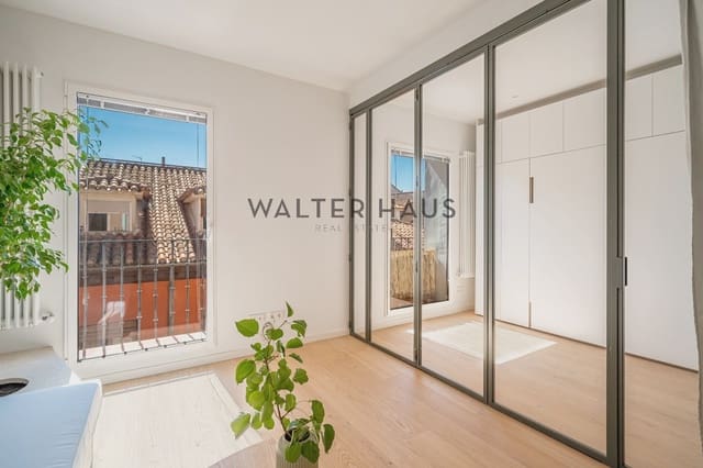 2 bedroom Flat for sale in Palacio, Madrid city with pool - € 825,000 (Ref: 9312058)