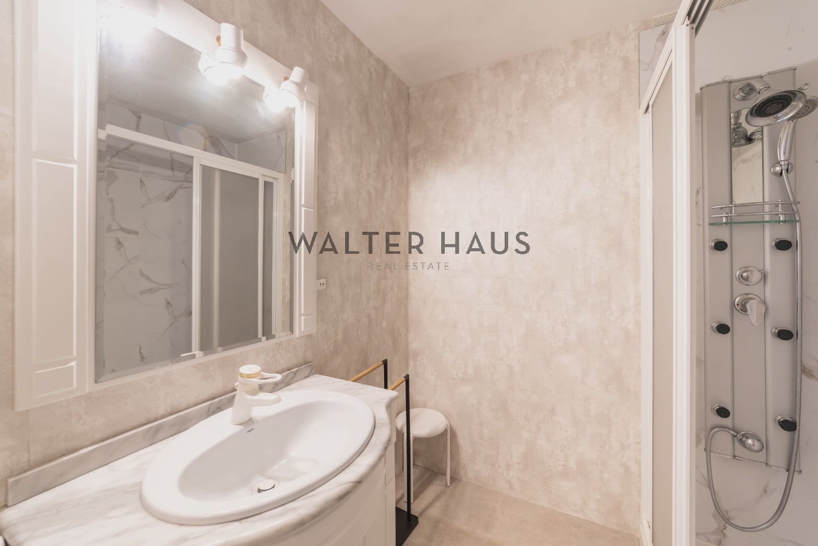 2 slaapkamer Flat te koop in Madrid stad - € 820.000 (Ref: 9315240)