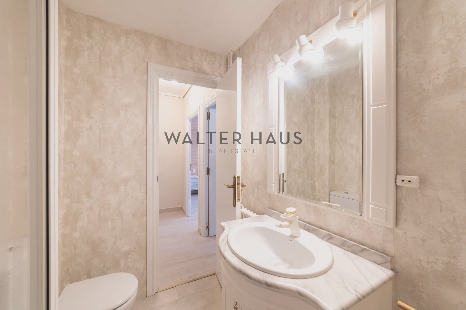 2 slaapkamer Flat te koop in Madrid stad - € 820.000 (Ref: 9315240)