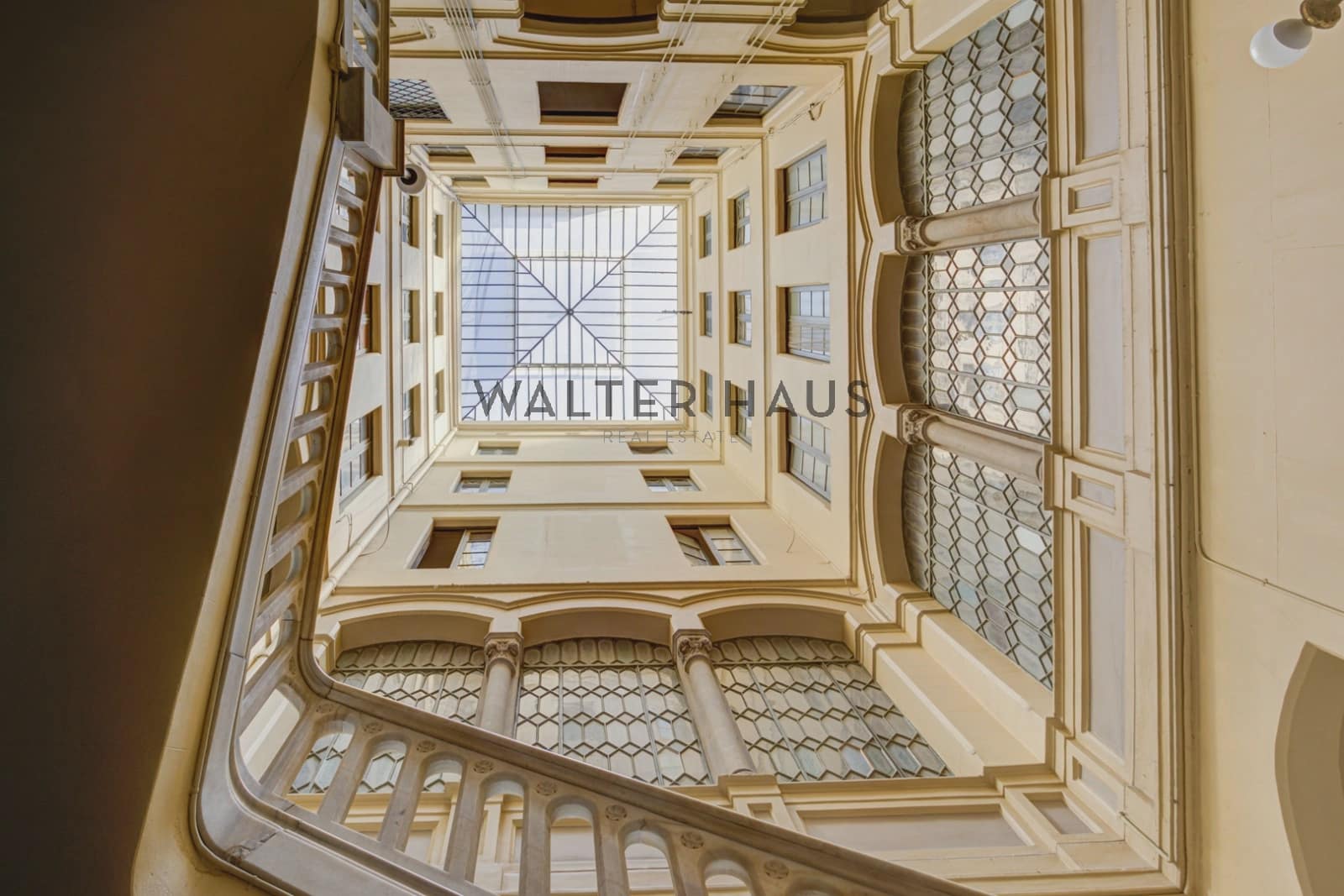 3 soveværelse Lejlighed til salg i Barcelona by - € 1.690.000 (Ref: 9319717)