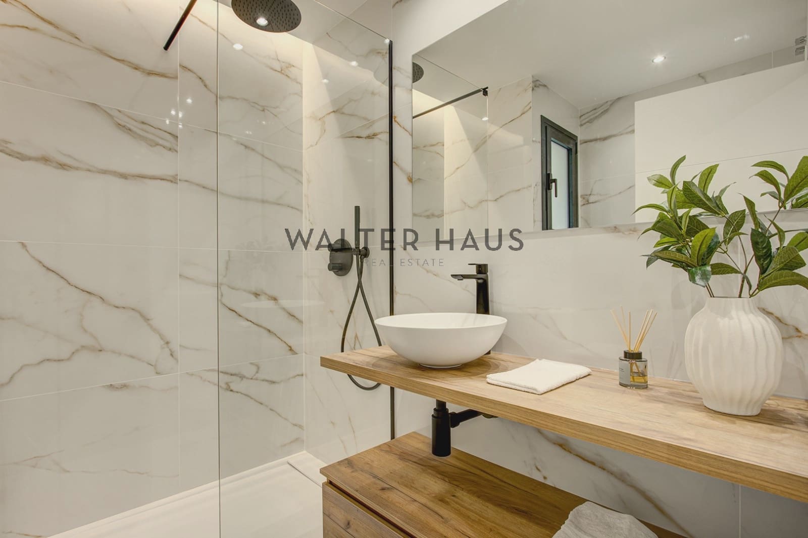 4 soveværelse Lejlighed til salg i Barcelona by - € 1.549.000 (Ref: 9319720)