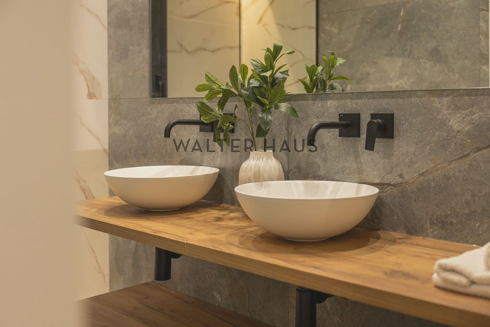 4 soveværelse Lejlighed til salg i Barcelona by - € 1.549.000 (Ref: 9319720)