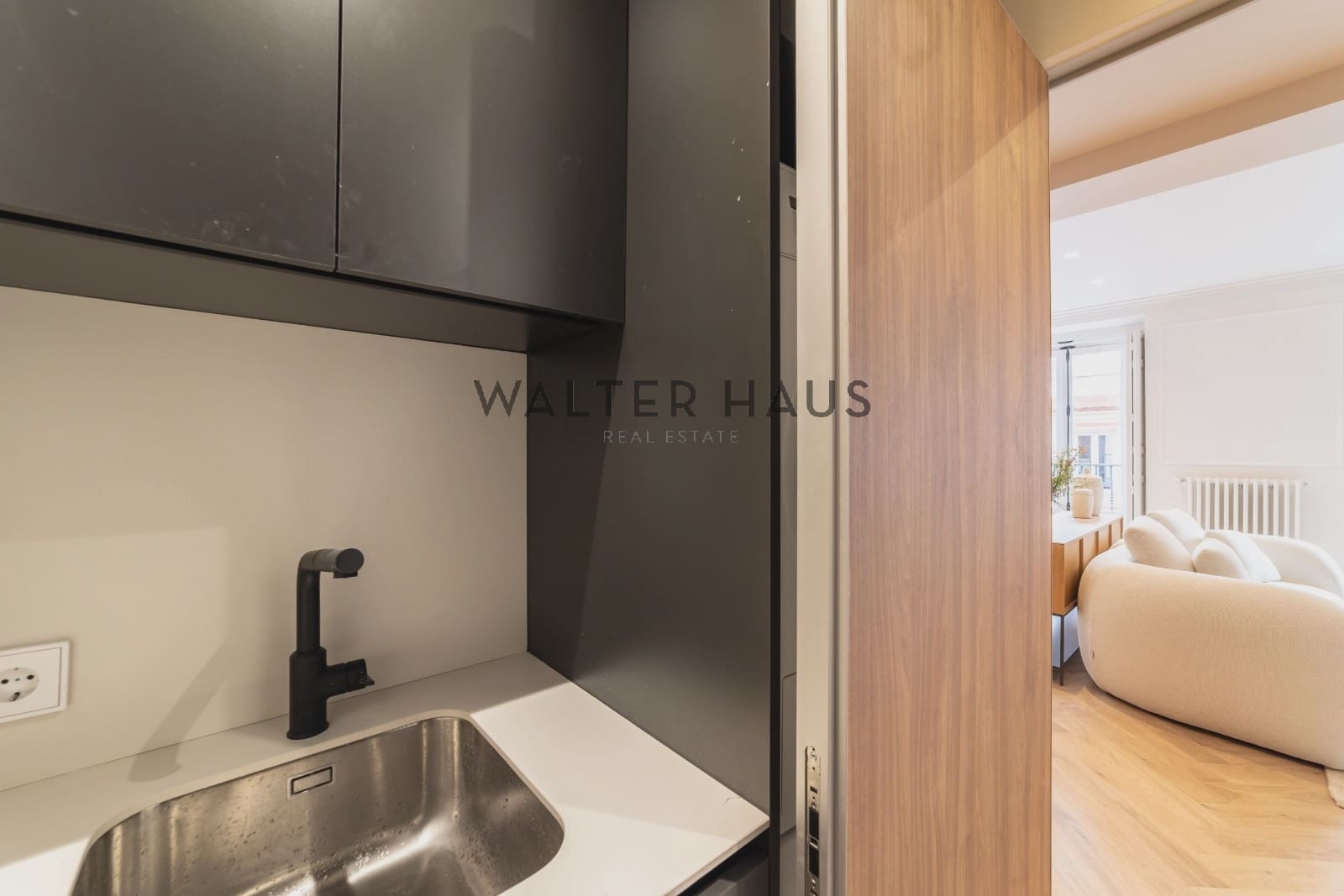 2 slaapkamer Flat te koop in Madrid stad - € 1.645.000 (Ref: 9329601)
