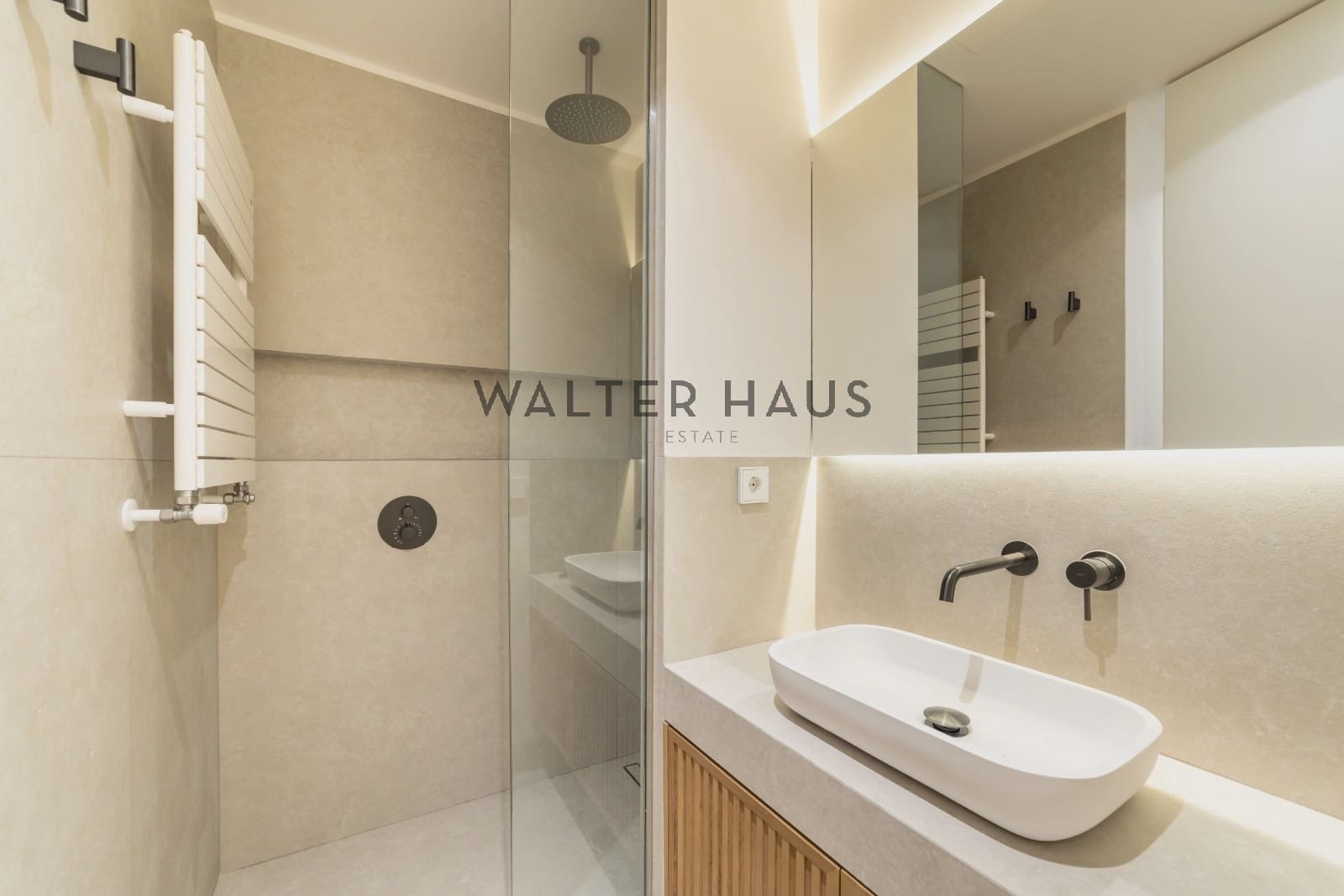 2 slaapkamer Flat te koop in Madrid stad - € 1.645.000 (Ref: 9329601)