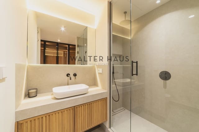 2 bedroom Flat for sale in Arapiles, Madrid city - € 1,645,000 (Ref: 9329601)