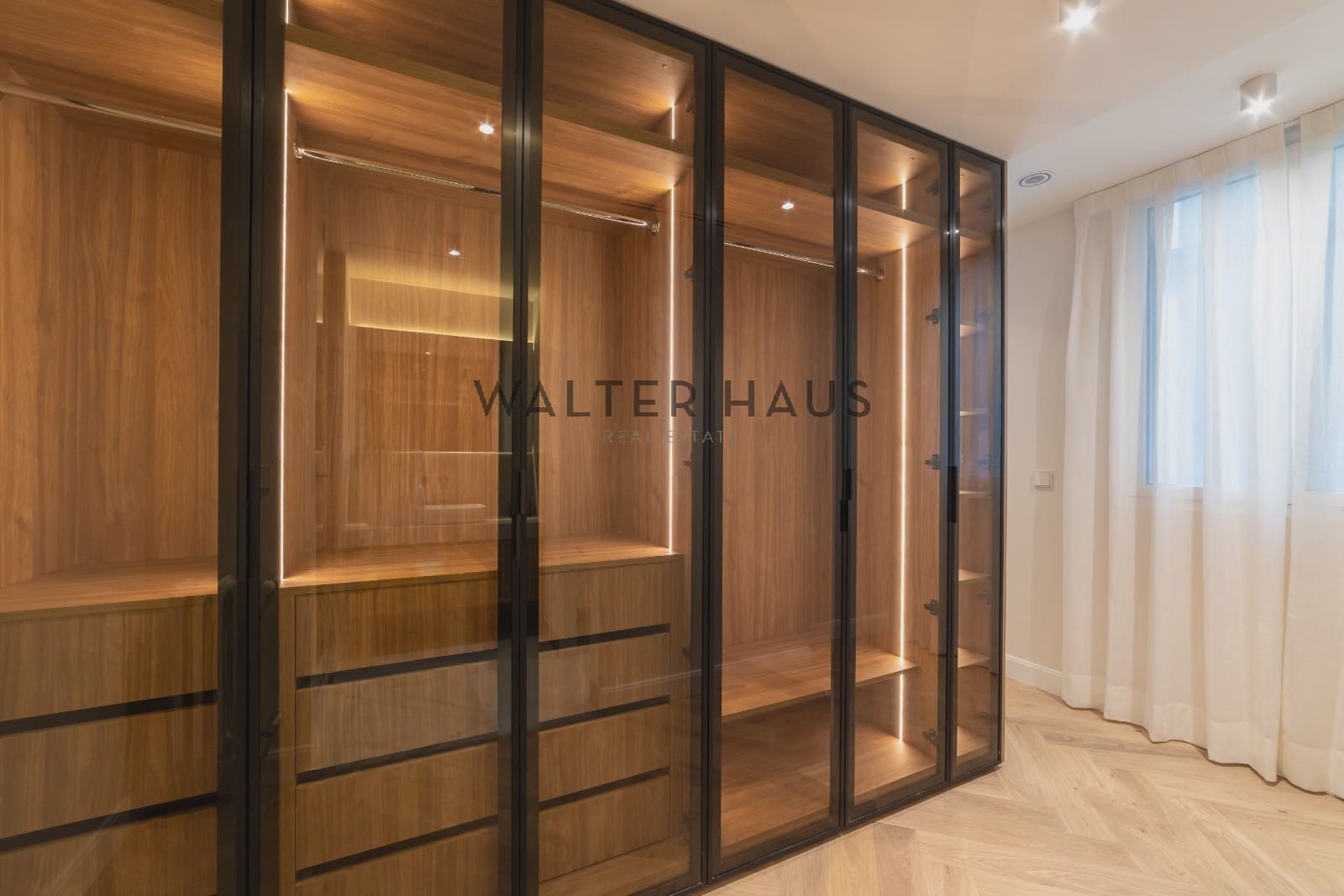 2 slaapkamer Flat te koop in Madrid stad - € 1.645.000 (Ref: 9329601)
