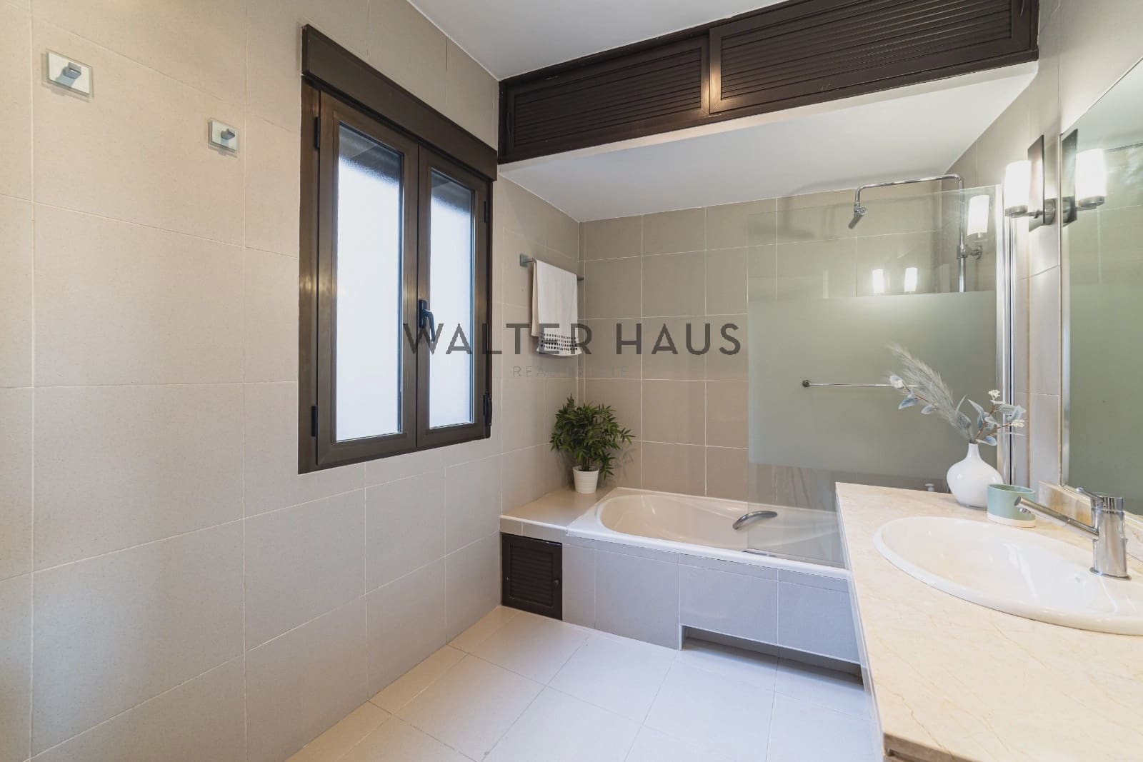 2 soverom Penthouse til salgs i Madrid by med svømmebasseng - € 950 000 (Ref: 9329602)