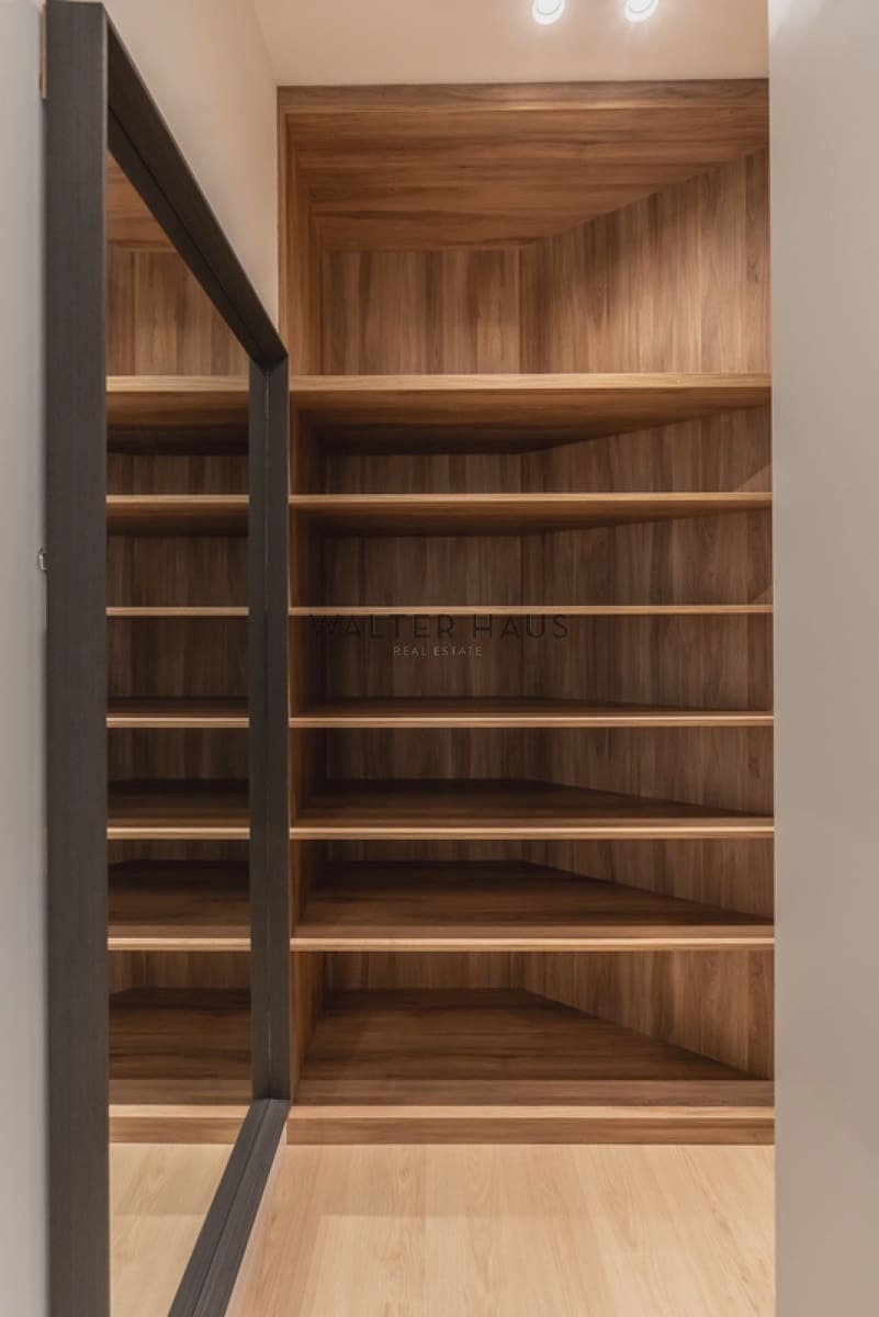 2 soveværelse Lejlighed til salg i Madrid by - € 860.000 (Ref: 9329875)