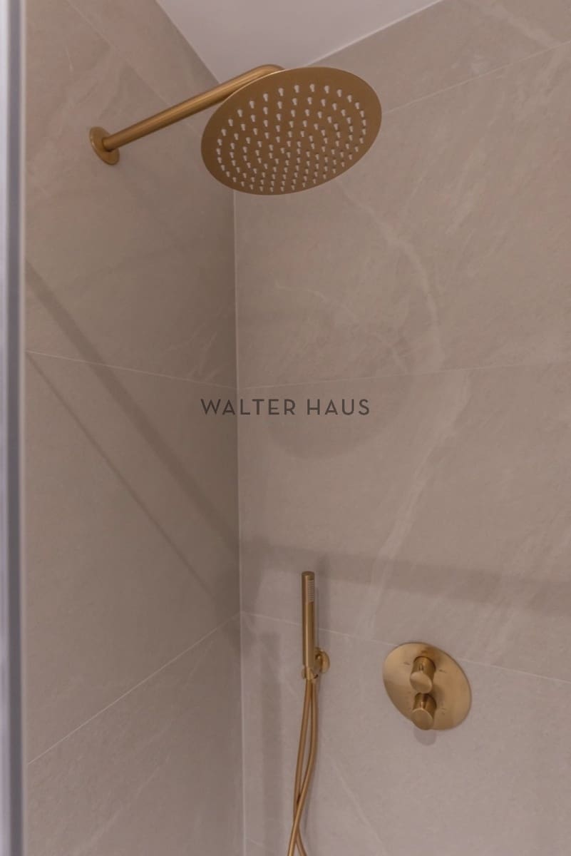 2 soveværelse Lejlighed til salg i Madrid by - € 860.000 (Ref: 9329875)