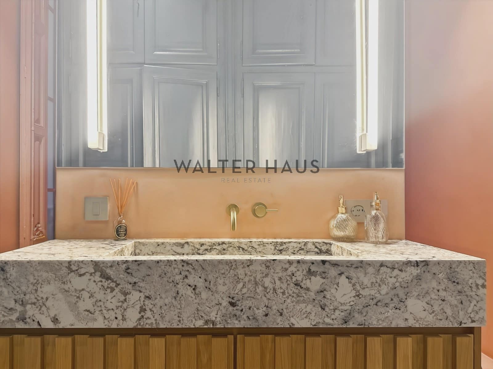 3 soveværelse Lejlighed til leje i Barcelona by - € 6.500 (Ref: 9329876)