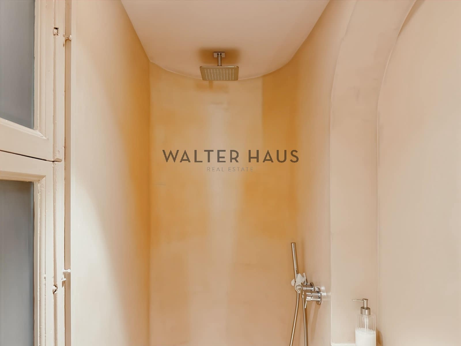 3 soveværelse Lejlighed til leje i Barcelona by - € 6.500 (Ref: 9329876)