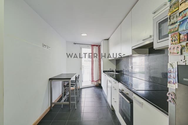 3 bedroom Flat for sale in Barcelona city with pool - € 720,000 (Ref: 9335637)