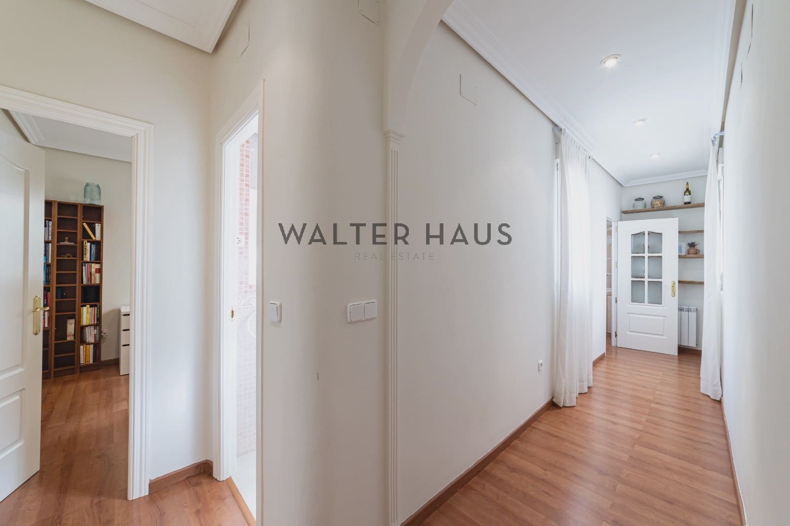 2 soveværelse Lejlighed til salg i Madrid by - € 800.000 (Ref: 9337057)