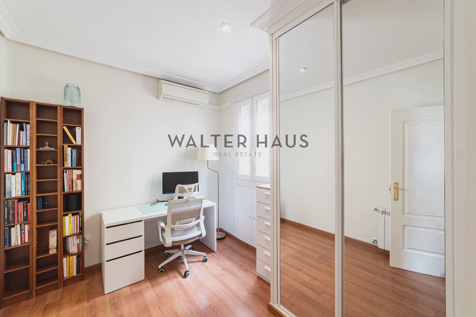 2 soveværelse Lejlighed til salg i Madrid by - € 800.000 (Ref: 9337057)