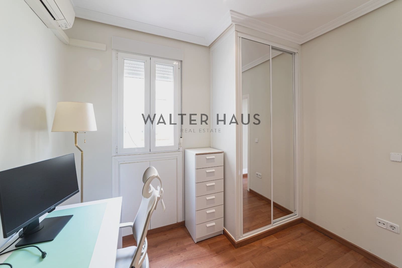 2 soveværelse Lejlighed til salg i Madrid by - € 800.000 (Ref: 9337057)