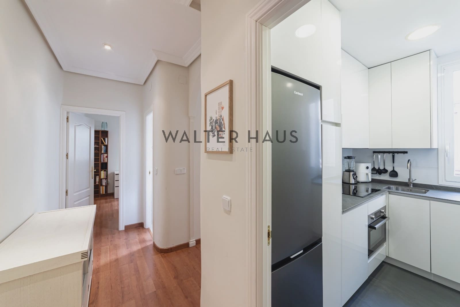 2 soveværelse Lejlighed til salg i Madrid by - € 800.000 (Ref: 9337057)