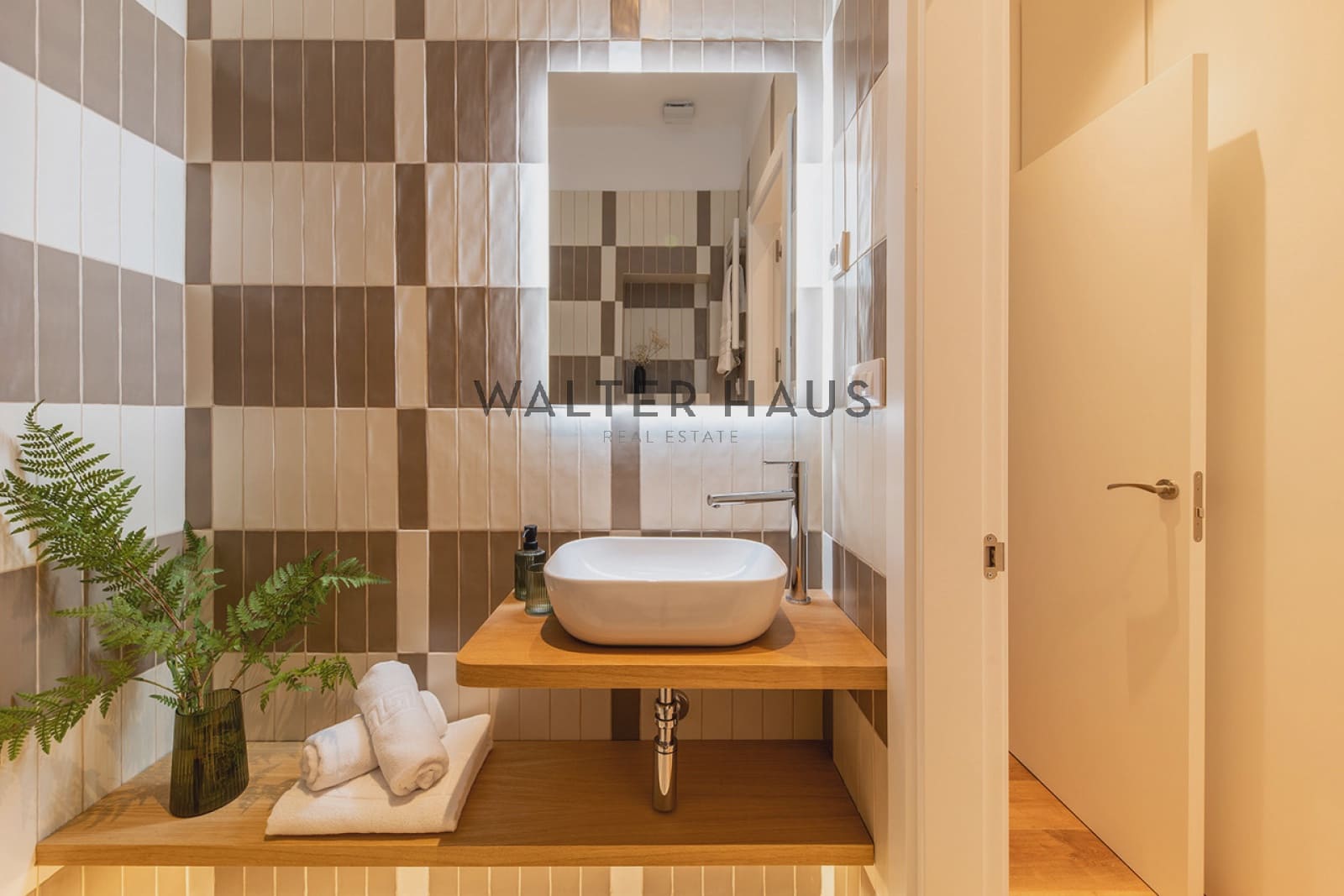 2 bedroom Flat for sale in Madrid city - € 730,000 (Ref: 9340212)