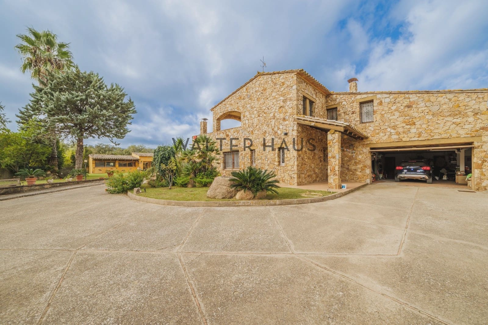 7 bedroom Villa for sale in Calonge i Sant Antoni with pool - € 2,300,000 (Ref: 9352154)