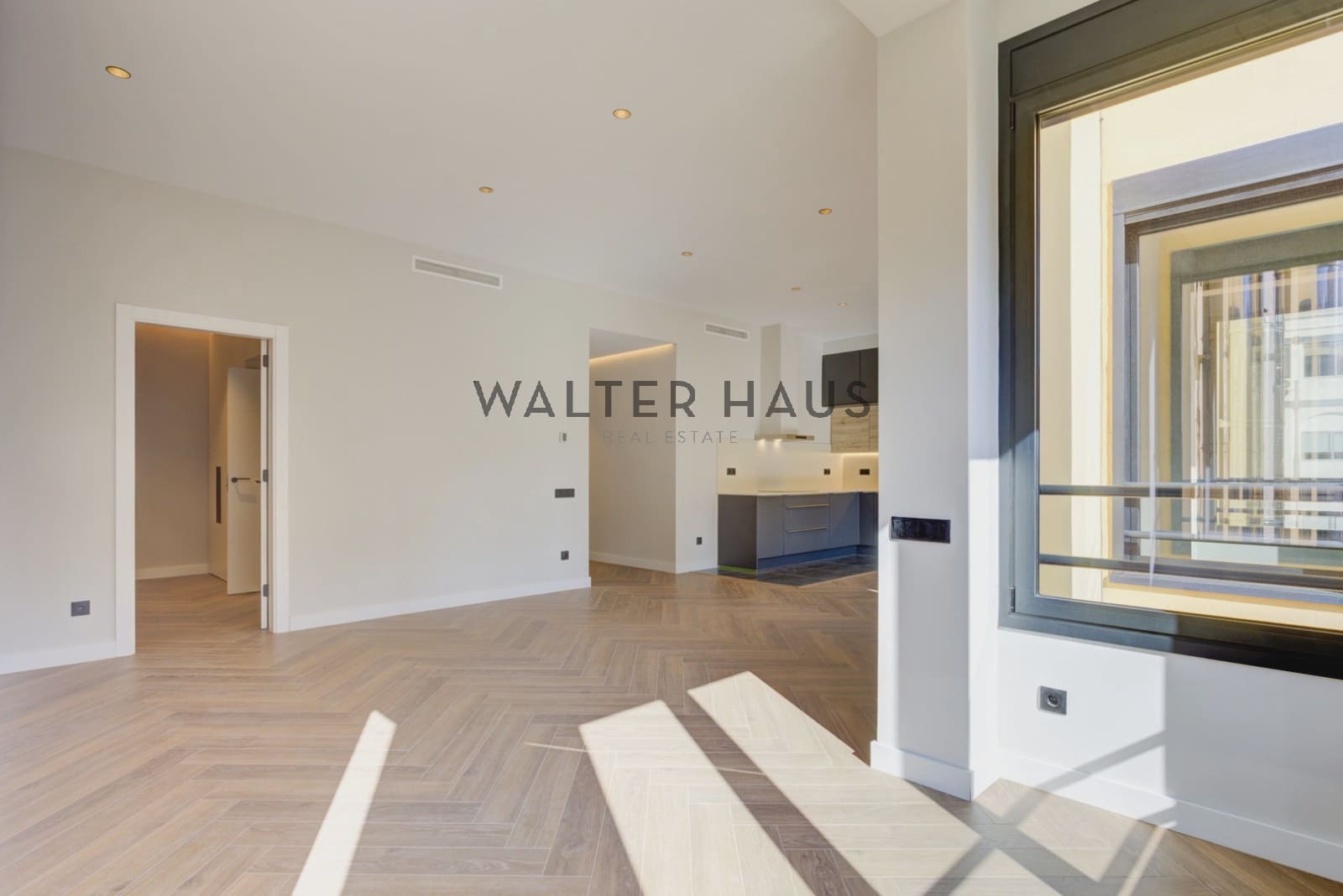 3 bedroom Flat for sale in Barcelona city - € 1,180,000 (Ref: 9352841)