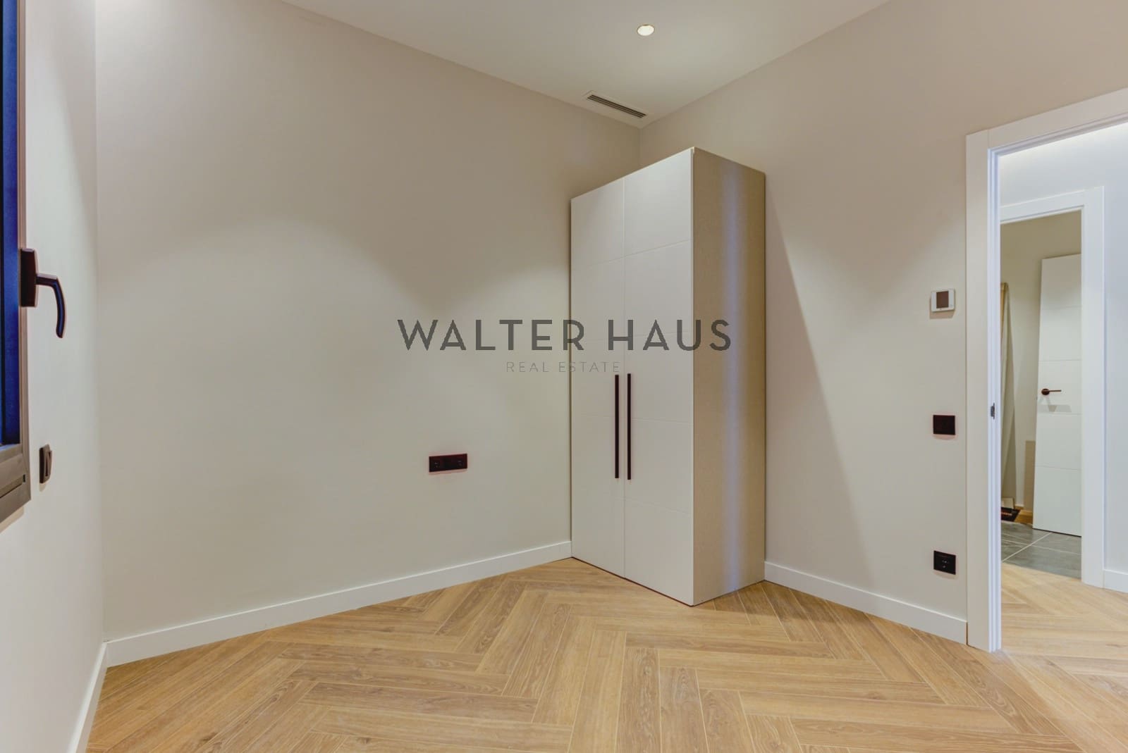 3 bedroom Flat for sale in Barcelona city - € 1,180,000 (Ref: 9352841)